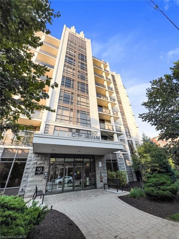 Property Photo:  90 Charlton Avenue W 801  ON L8P 0B4 
