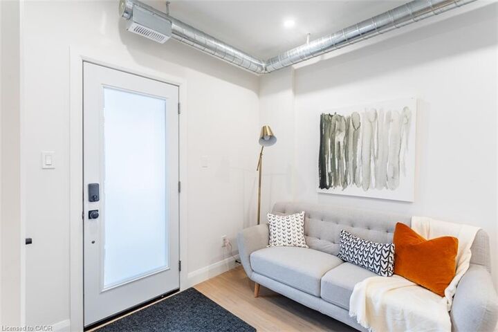 Property Photo:  113 Catharine Street N  ON L8R 1J5 