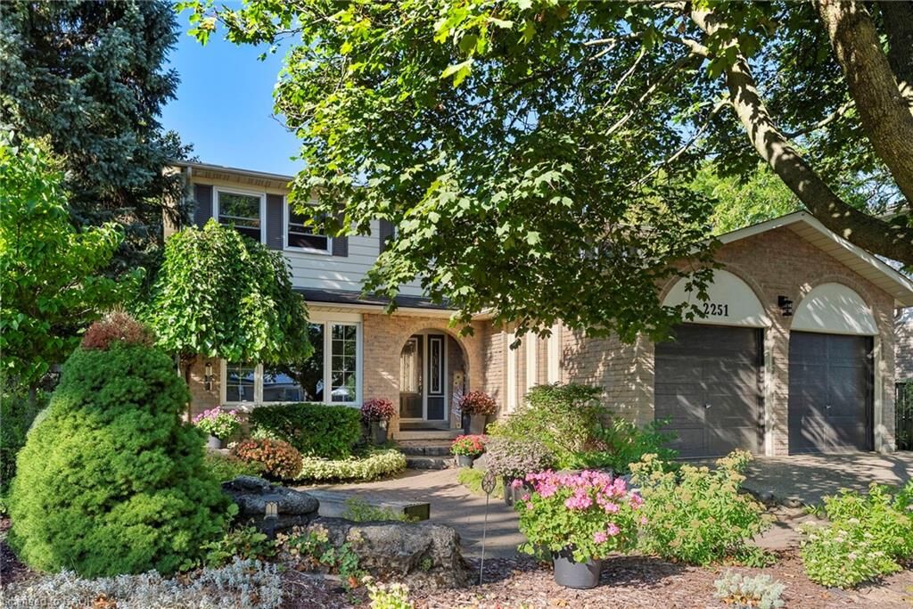 Property Photo:  2251 Kirkburn Drive  ON L7P 4E8 