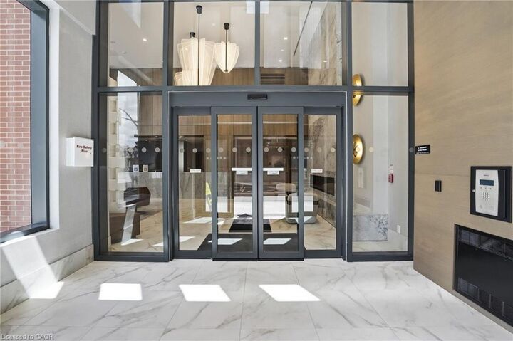 Property Photo:  75 James Street S 1704  ON L8P 2Y9 