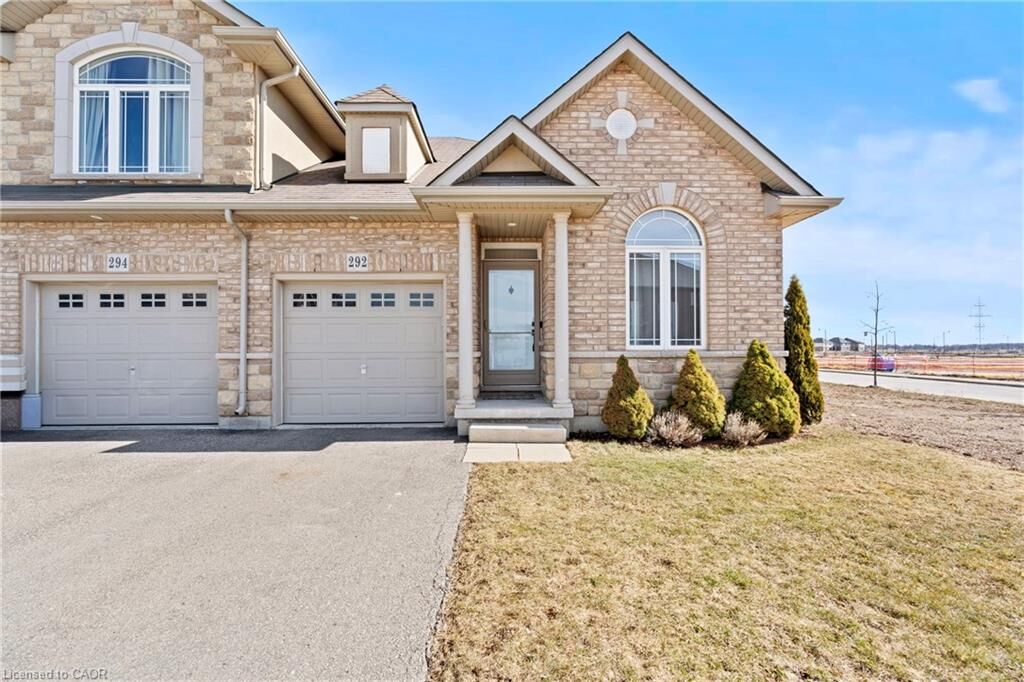 Property Photo:  292 Keystone Crescent  ON L0R 1P0 