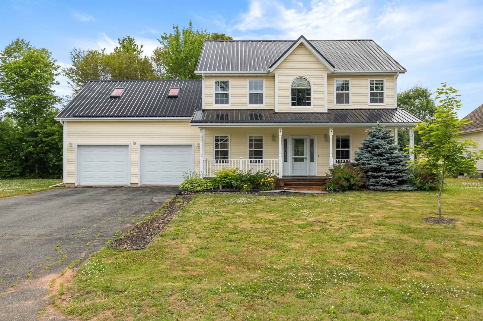 Property Photo:  59 Sheffield Crescent  PE C1E 2G8 