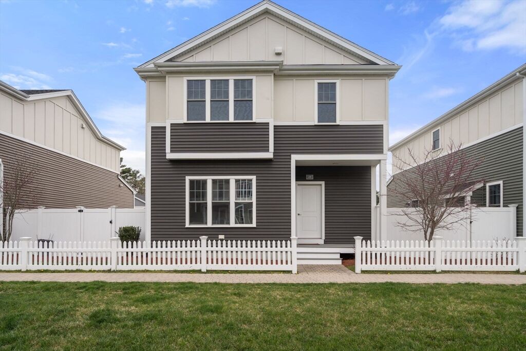 Property Photo:  15 Cleary Circle 15  MA 02056 