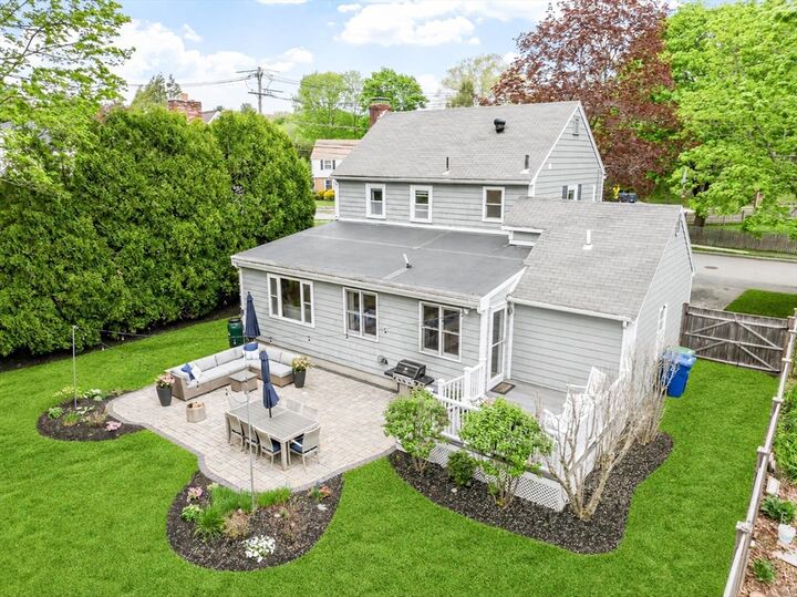 Property Photo:  152 Oak Street  MA 01867 