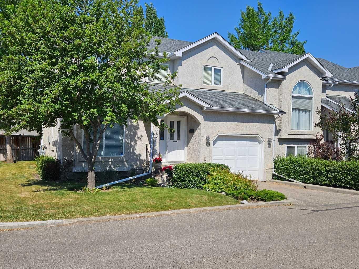 Property Photo:  76 Sunlake Gardens SE  AB T2X 3G4 