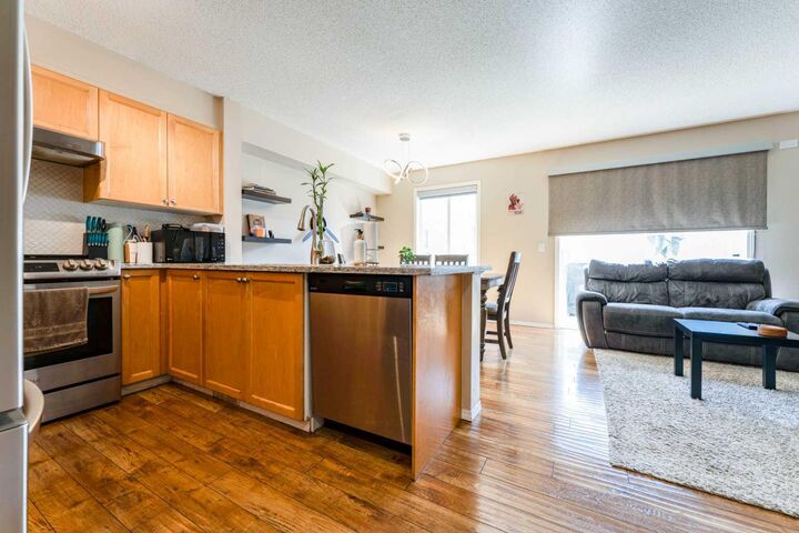 Property Photo:  158 Citadel Meadow Gardens NW  AB T3G 5N6 