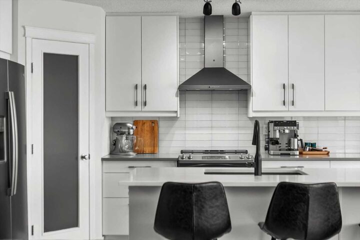 Property Photo:  218 Coville Circle NE  AB T3K 5N8 
