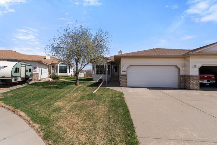 Property Photo:  410A Edgewood Close  AB T4V 4N7 