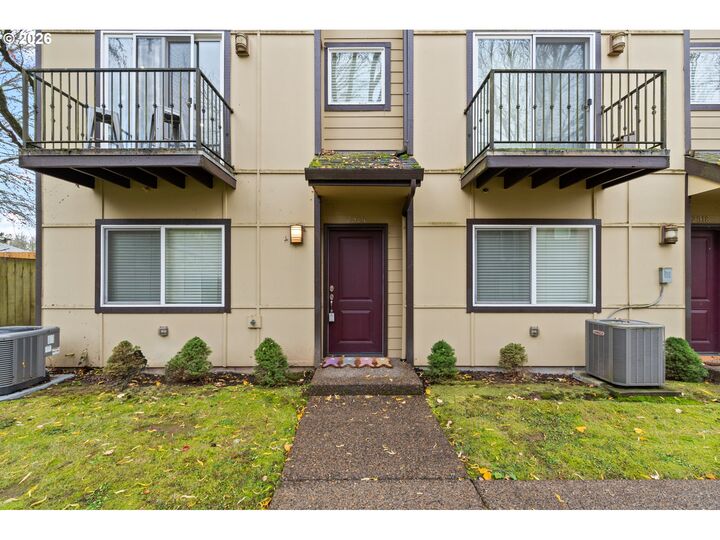 Property Photo:  2924 SW Tranquility Ter  OR 97003 