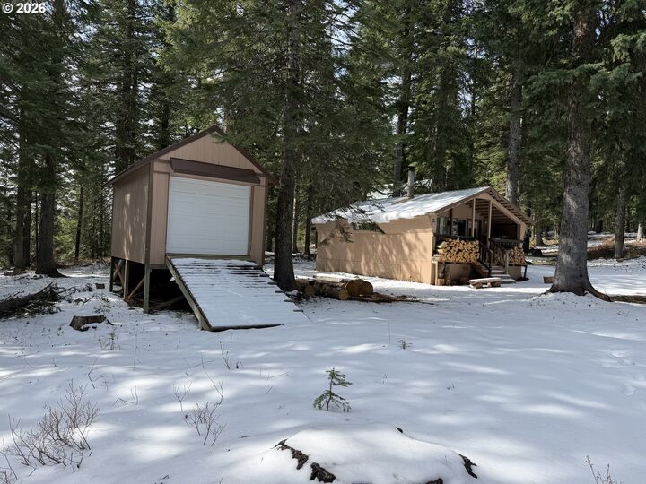 Property Photo:  62388 Canyon View Ln  OR 97827 