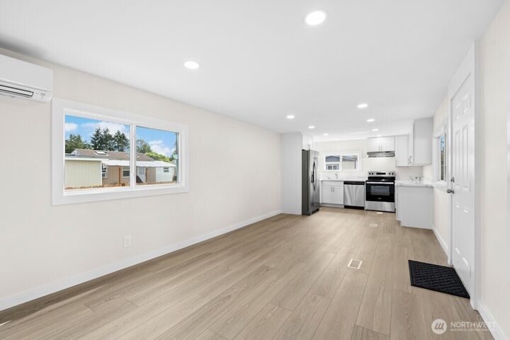 Property Photo:  12200  Stone Avenue N 38  WA 98133 