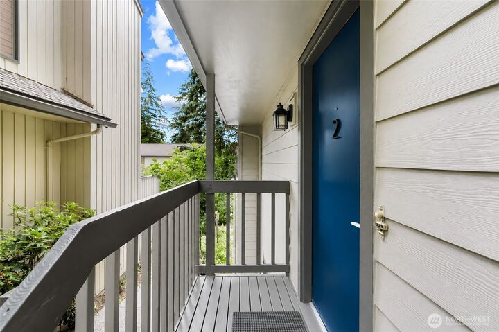 Property Photo:  10840 NE 35th Place 2  WA 98004 