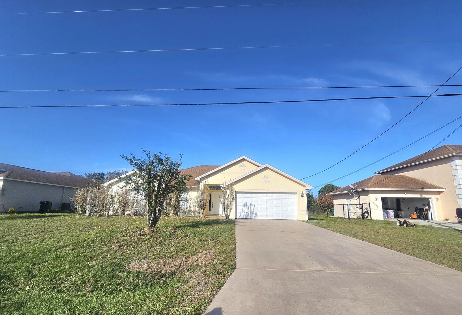 Property Photo:  1941 SW Hampshire Lane  FL 34953 