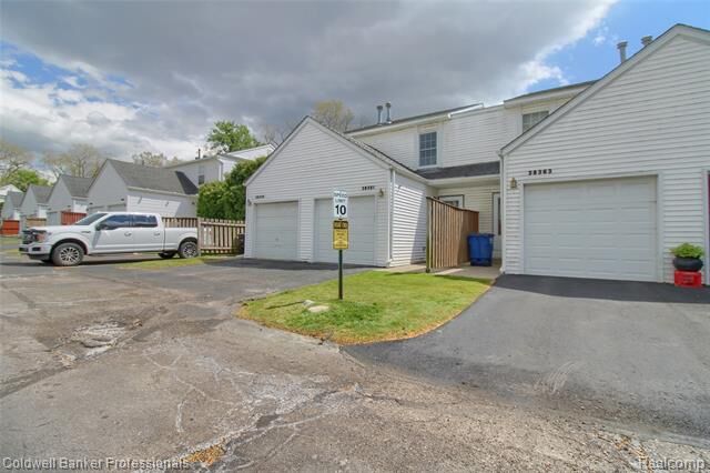 Property Photo:  38351 Warner Farms Drive S  MI 48185 