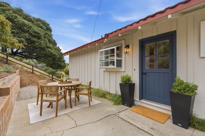 Property Photo:  3 Garden Lane  CA 94070 