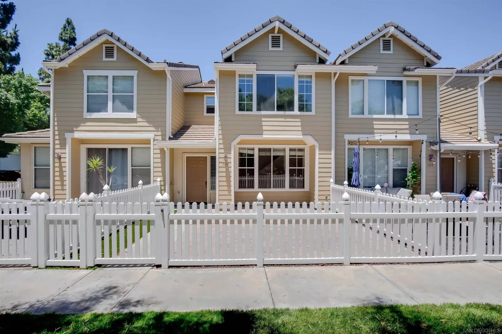Property Photo:  1311 Phlox Court  CA 92011 