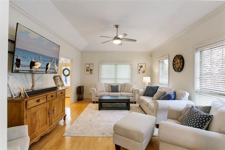 Property Photo:  1333 Cambridge Court  LA 70605 
