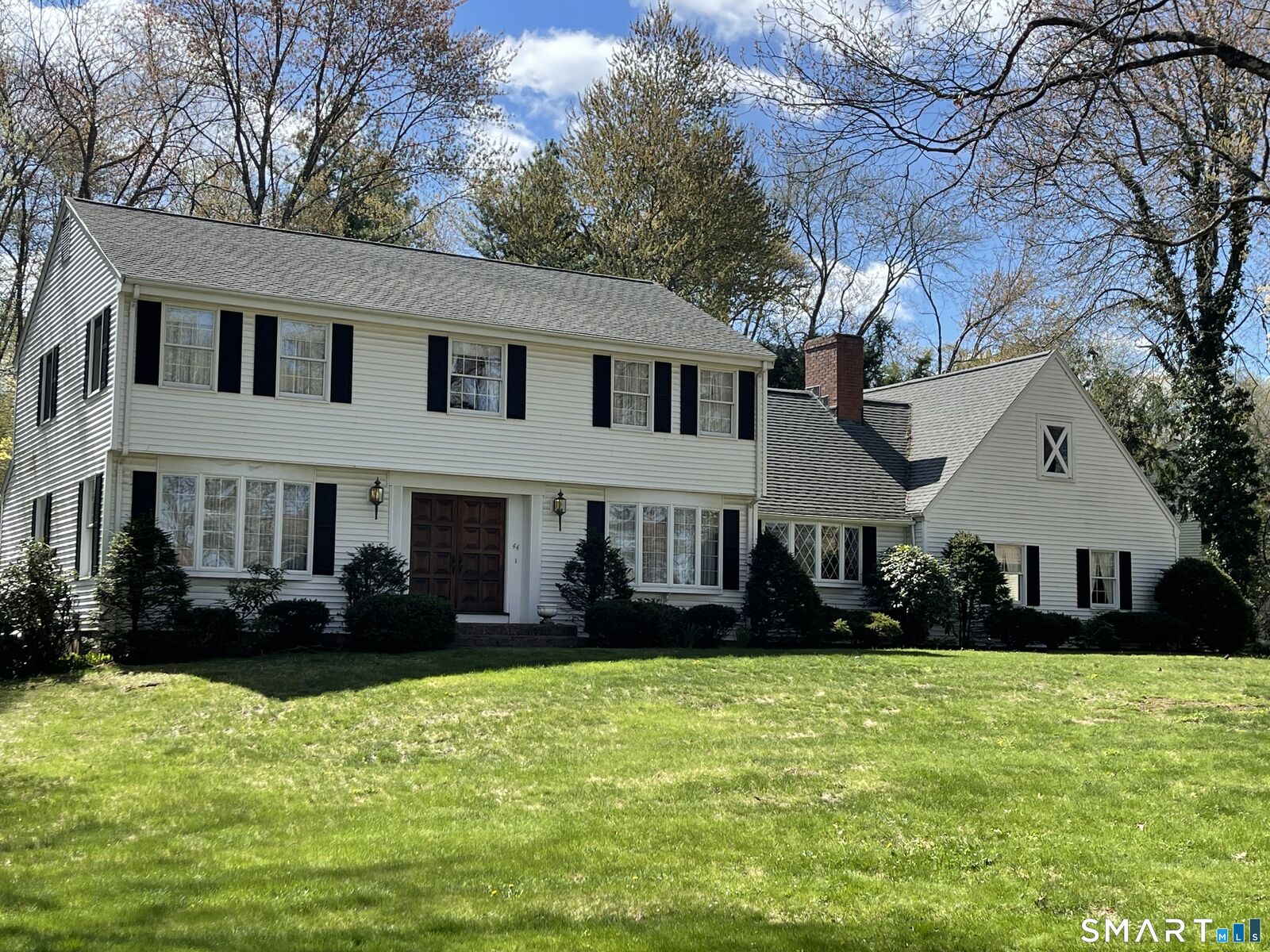 Property Photo:  44 Old Musket Road  CT 06033 