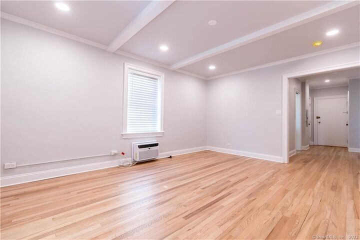Property Photo:  140 Summer Street 2B  CT 06840 