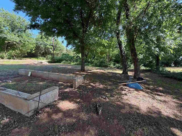 Property Photo:  916 S Stallard Street  OK 74074 