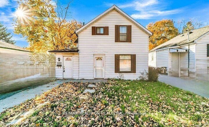 16958 Bayview Avenue — photo 1