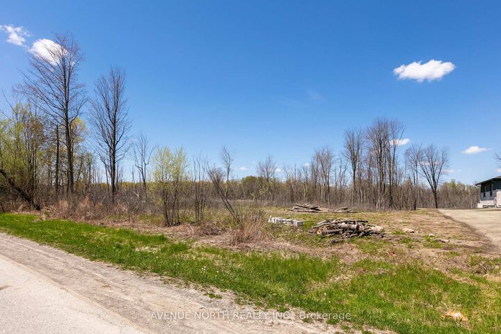 Property Photo:  5829 Red Castle Ridge  ON K4M 0A7 