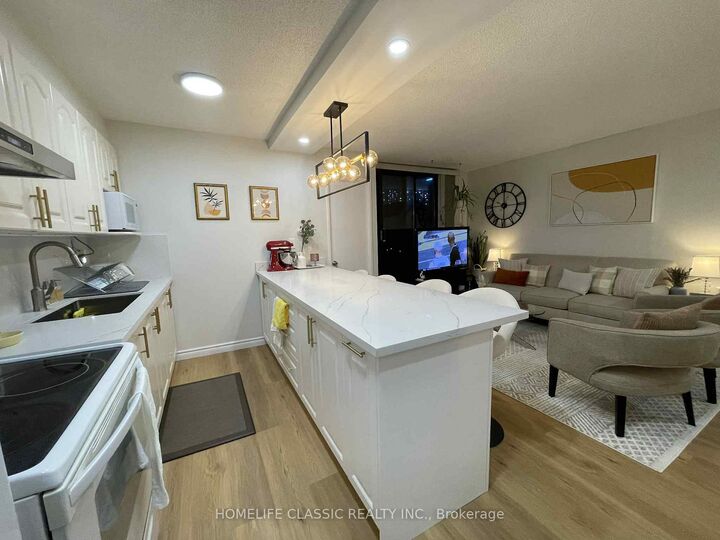 Property Photo:  90 Ling Road 603  ON M1E 4Y3 