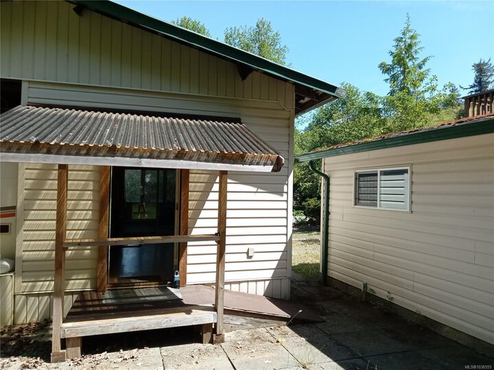 Property Photo: 8631 South Shore Rd #30 BC V0R 2G0