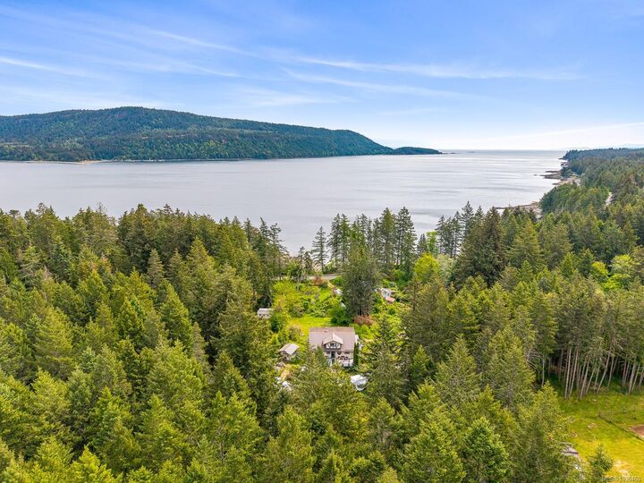 Property Photo:  9510 McFarlane Rd  BC V0R 1T0 