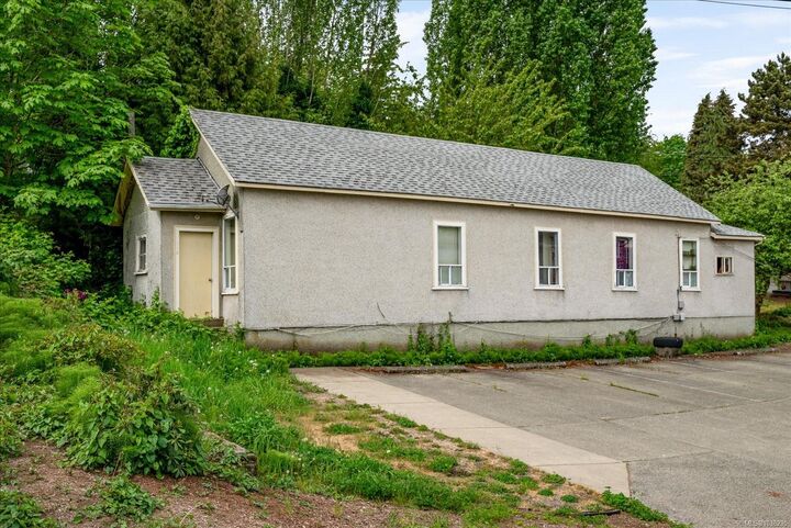 Property Photo: 112 Buller St BC V9G 1A1