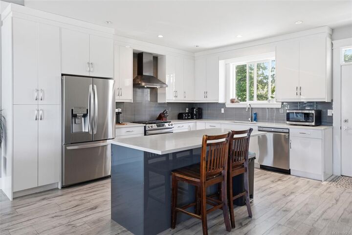 Property Photo: 135 Lindquist Rd BC V9T 0J9