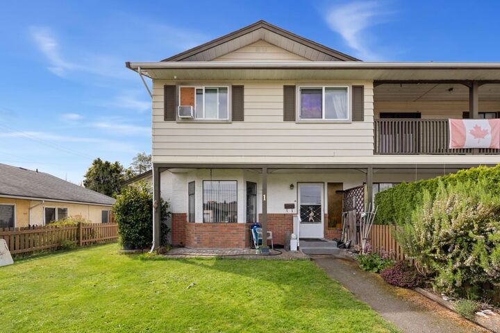 Property Photo:  491 Lakes Rd 1  BC V9L 3E9 