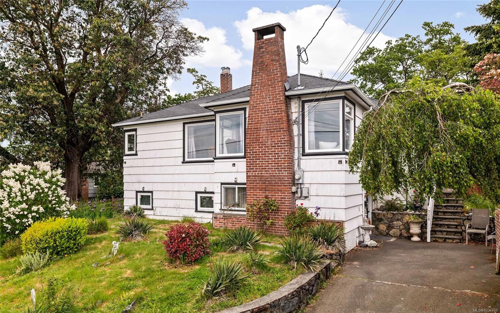 Property Photo:  730 Burnside Rd W  BC V8Z 1N1 