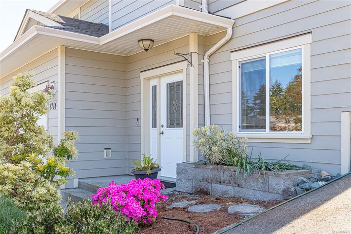 Property Photo:  1714 Chaplin St  BC V0R 1R0 