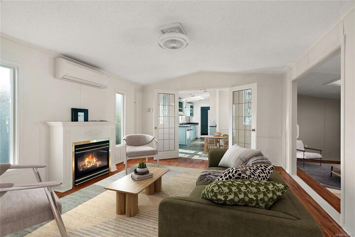 Property Photo:  7583 Central Saanich Rd 81  BC V8M 2B6 