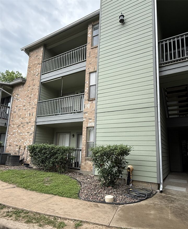 Property Photo:  4500 E Oltorf Street A105  TX 78741 