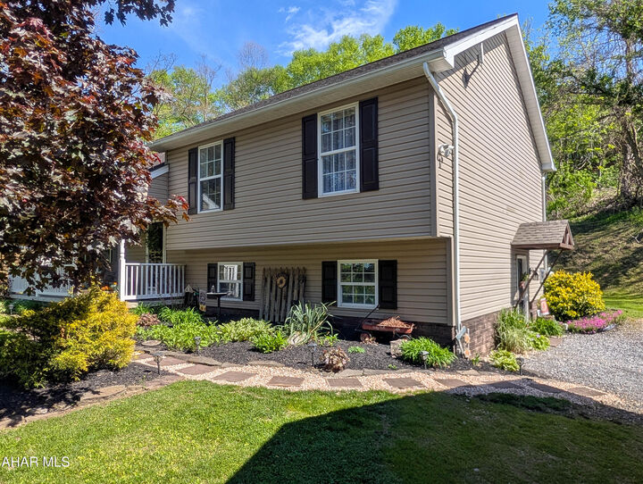 Property Photo:  48 W 3rd Street  PA 15537 