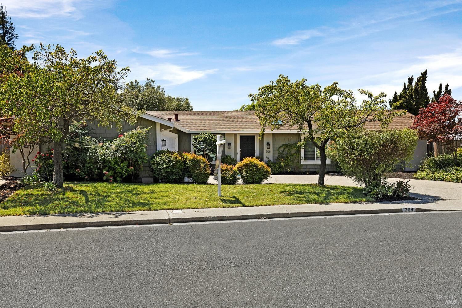 Property Photo:  308 Panorama Court  CA 94510 