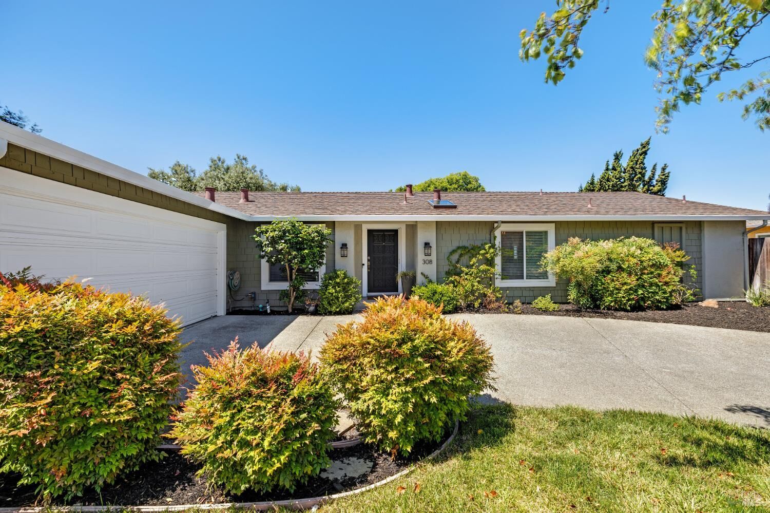 Property Photo:  308 Panorama Court  CA 94510 