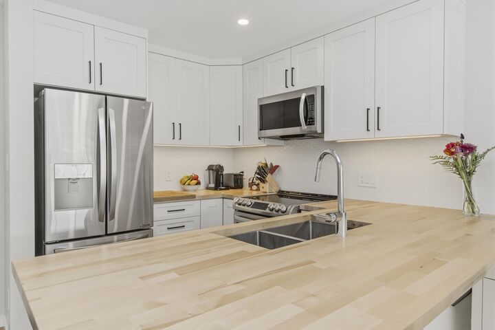 Property Photo:  38003 Second Avenue 203  BC V8B 0C4 