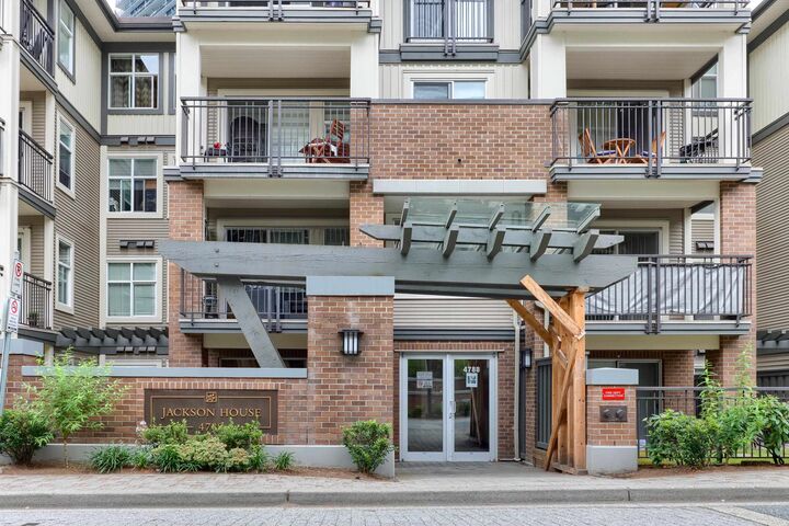 Property Photo:  4788 Brentwood Drive 201  BC V5C 0C5 