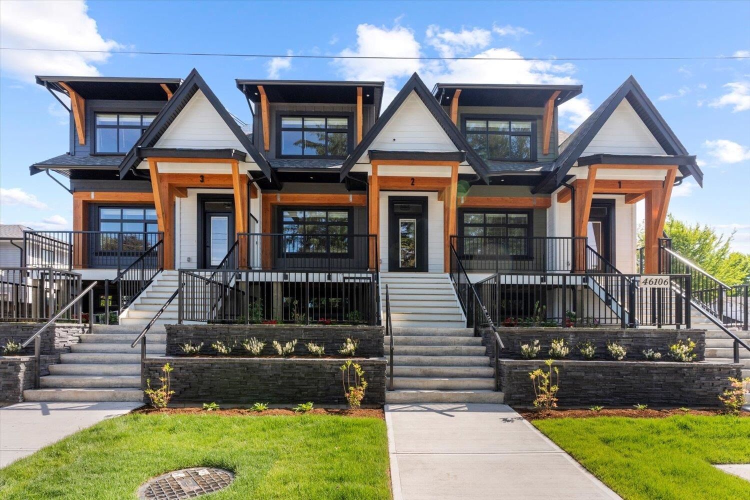 Property Photo:  46106 Riverside Drive 2  BC V2P 3K9 