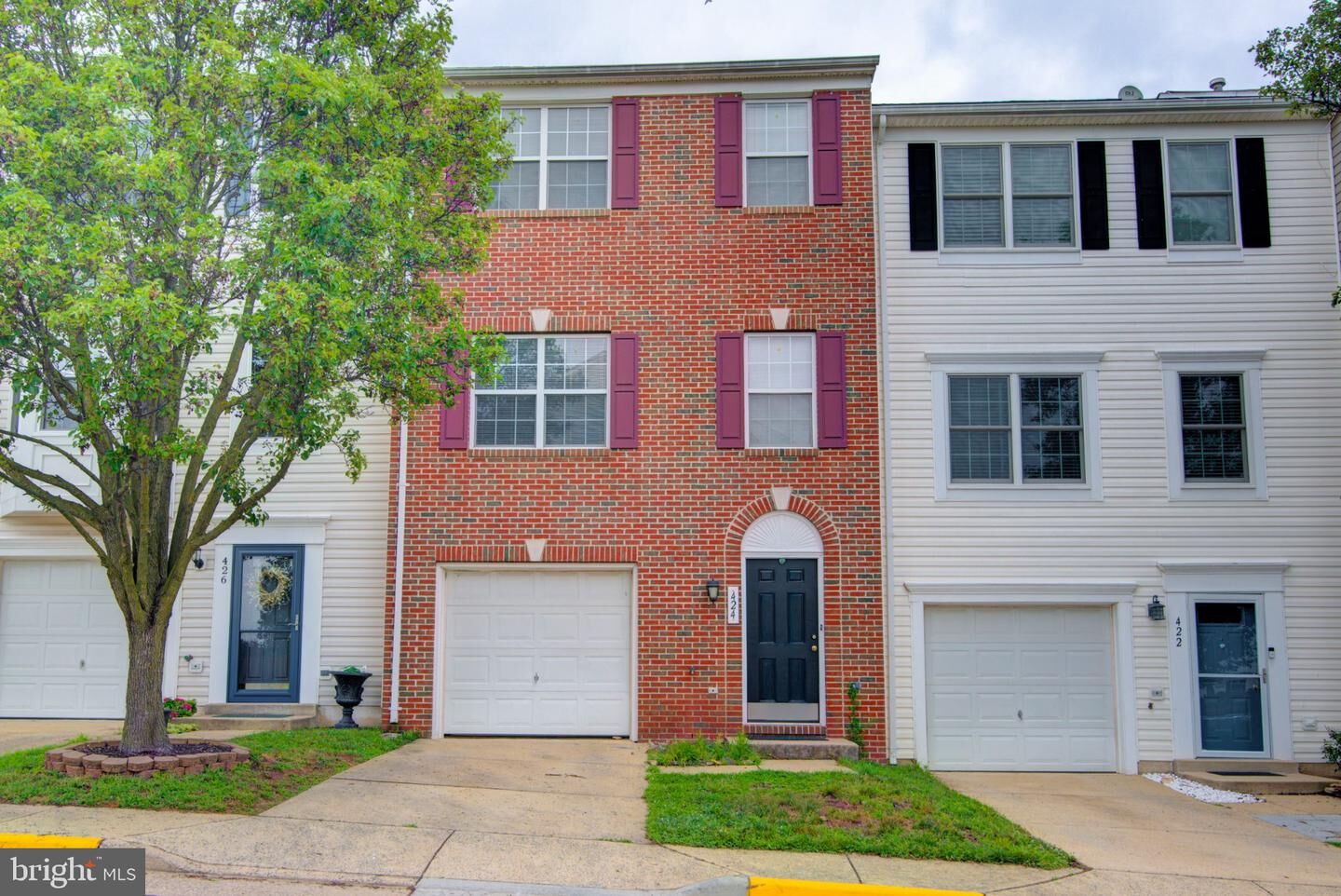 Property Photo:  424 Ginkgo Terrace NE  VA 20176 