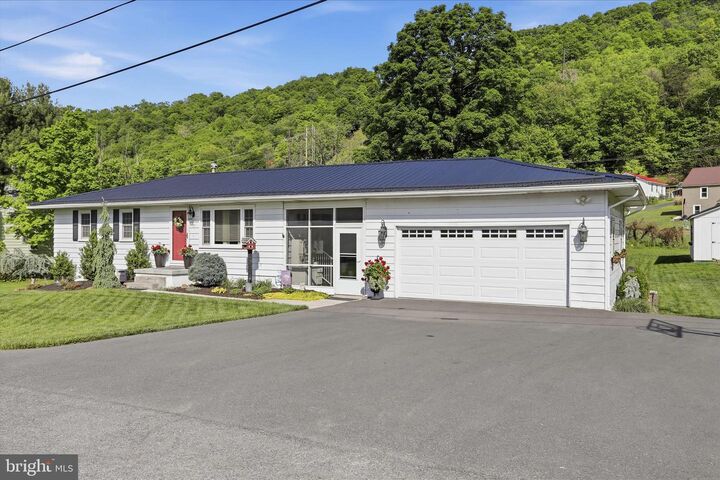Property Photo:  46 Ohio Street  WV 26753 