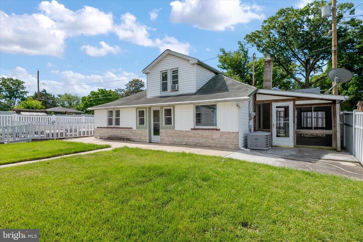 Property Photo:  207 W 11th Avenue  MD 21225 