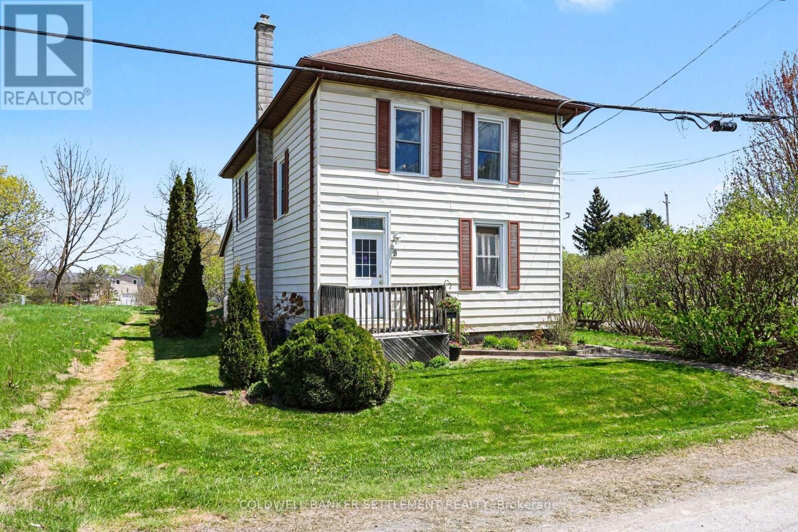 Property Photo:  9 Jubilee Street  ON K7A 2W9 