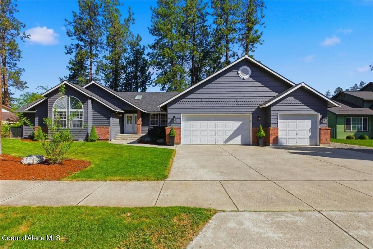 Property Photo:  4741 W Woodside Ave  ID 83815 