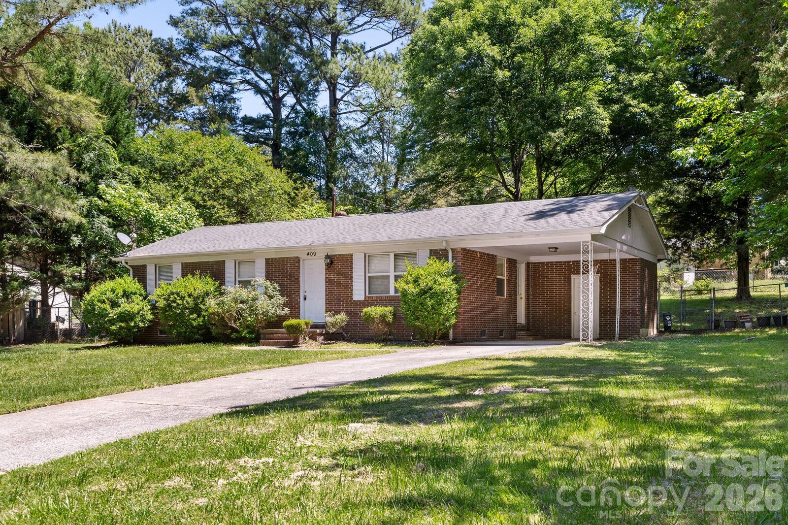 Property Photo:  409 Anne Avenue  NC 28173 