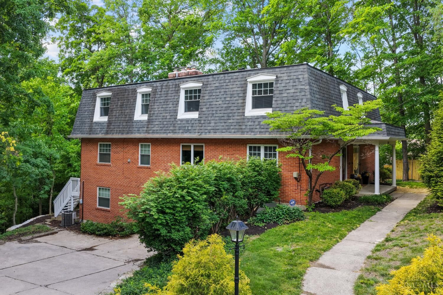 Property Photo:  1207 Isis Avenue  OH 45208 