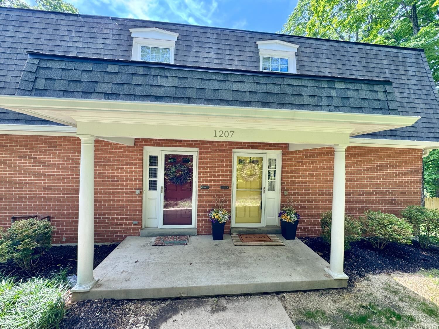 Property Photo:  1207 Isis Avenue  OH 45208 